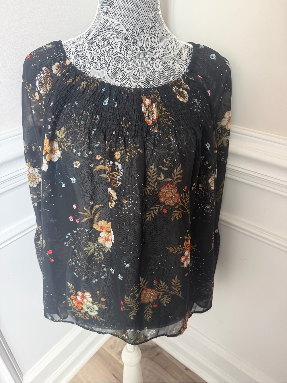 Jeans By Buffalo Womens Black Floral Smocked Sheer Blouse Size M